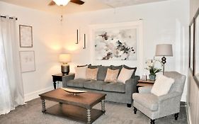 Downtown 1 Bedroom Charmer - Walk, Bike, Enjoy!!